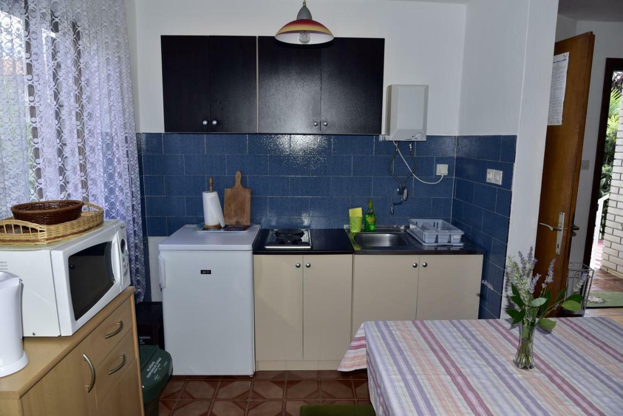 Apartment Palm Tree Malinska Luaran gambar